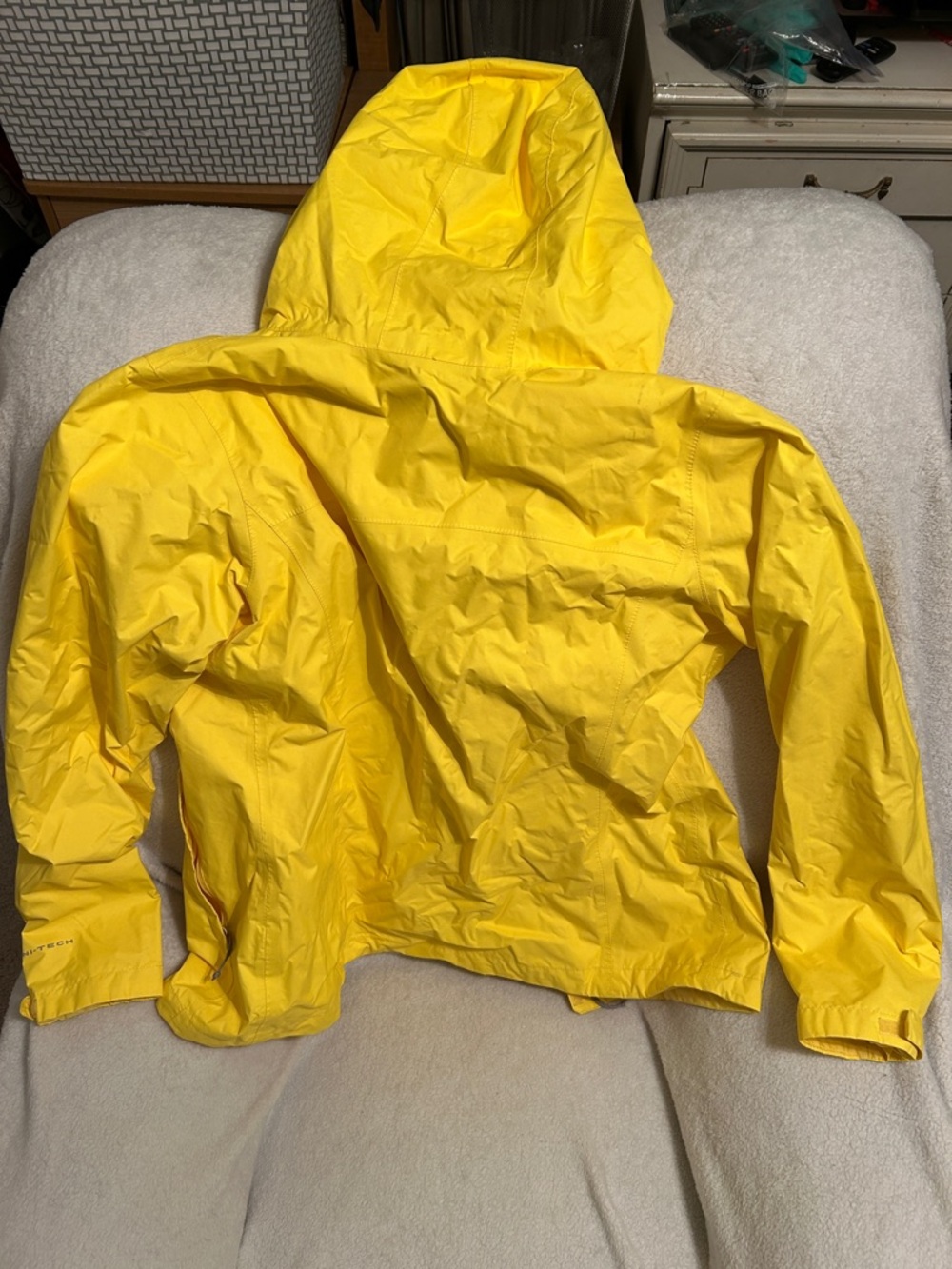 Columbia Bright Yellow Hooded Women’s Rain Jacket - Picture 3 of 3